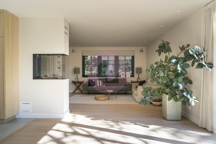 61547  Overveen