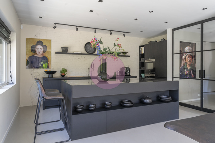 61122 modern